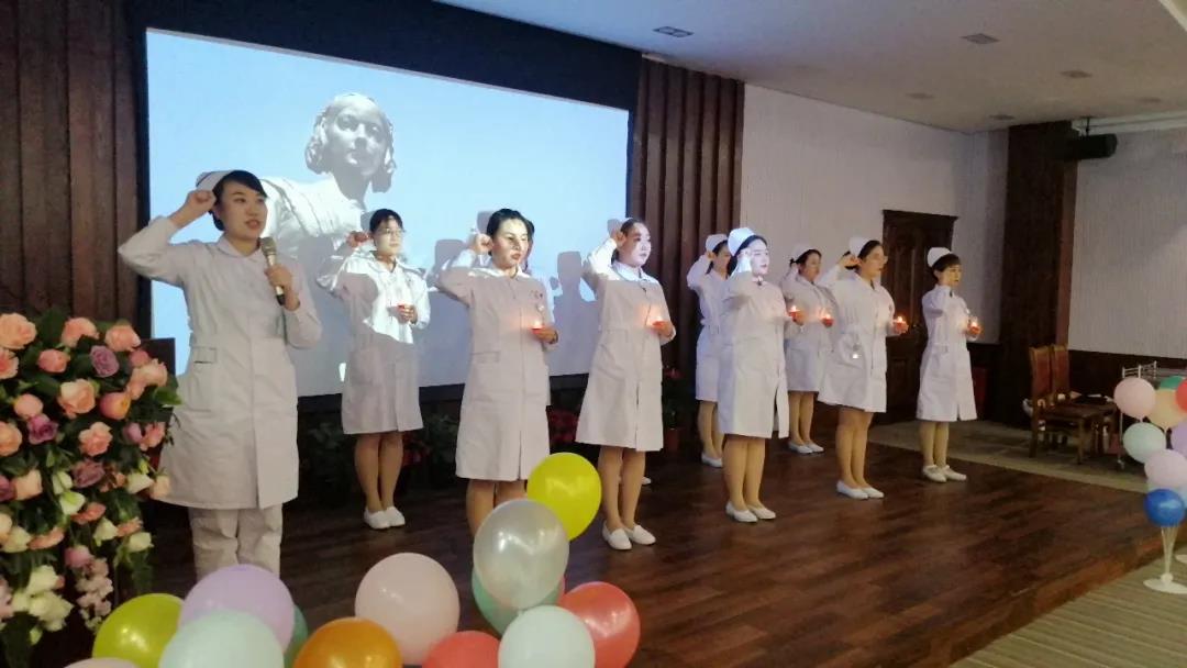 沈阳经济技术开发区人民医院（三级综合医院）授帽仪式、医师代表献花